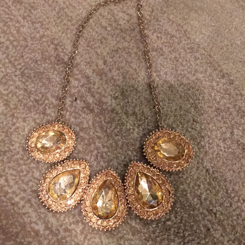 Gold adjustable necklace